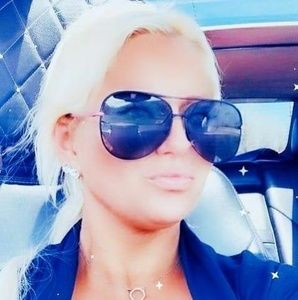 Meet your Posher, Jenna